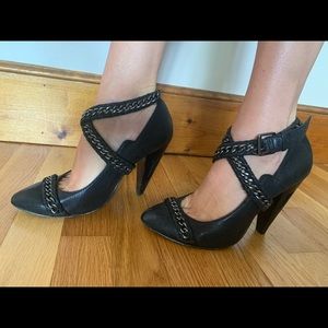 Modern vintage leather heels. Black